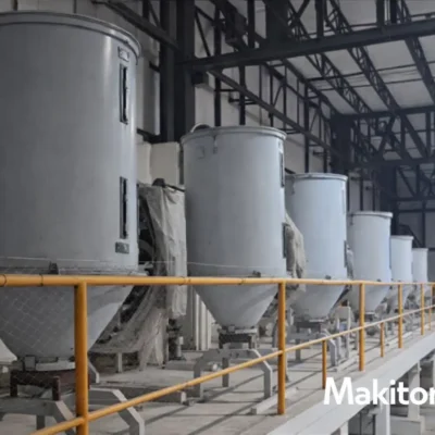 Tolvas secadoras para pellets de plástico en México | Secadores de material industrial