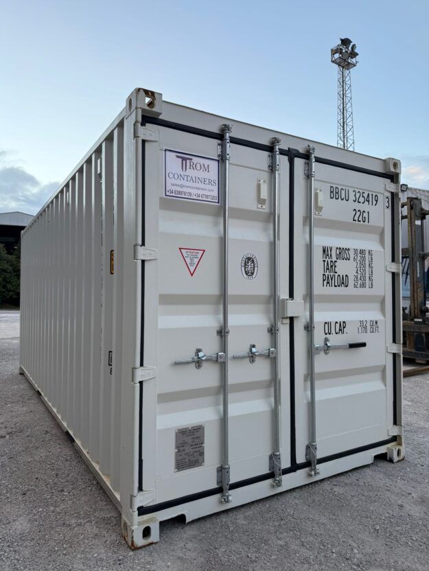 Contenedor maritimo para transporte y almacenamiento