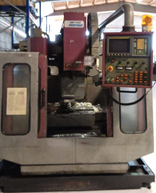Centro de mecanizado CNC John Ford VMC 550 usado 1995