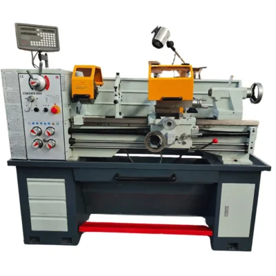 Torno universal TORNADO 400 × 1000 con visualizador digital