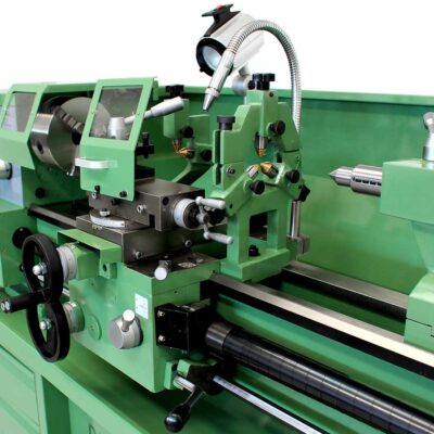 Torno Damatomacchine Multitech 800 - detalle del carro y contrapunto