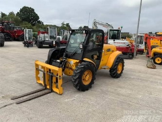 Máquina agrícola Manipulador telescópico agrícola JCB 515-40 usado