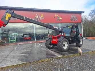 Máquina agrícola Manipulador telescópico agrícola Massey Ferguson 8926 usado