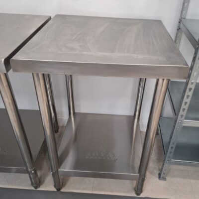 Mesa de acero inoxidable Royal Catering PREMIUM 60 x 60 cm 150 KG