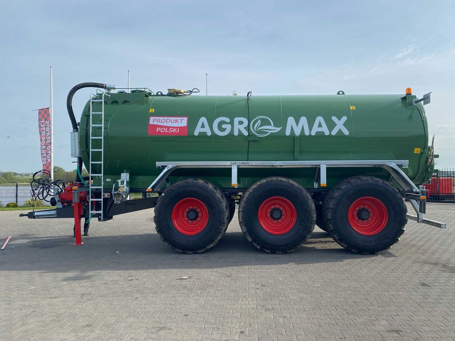 AGRO-MAX MAX 30000-3 tridem - vista lateral Cisterna de purín AGRO-MAX MAX 30000-3 tridem - vista lateral