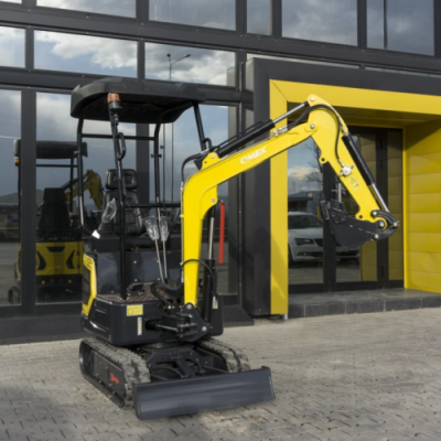 Miniexcavadora CIMEX CHE12RS-SB de 1,2 t con brazo articulado