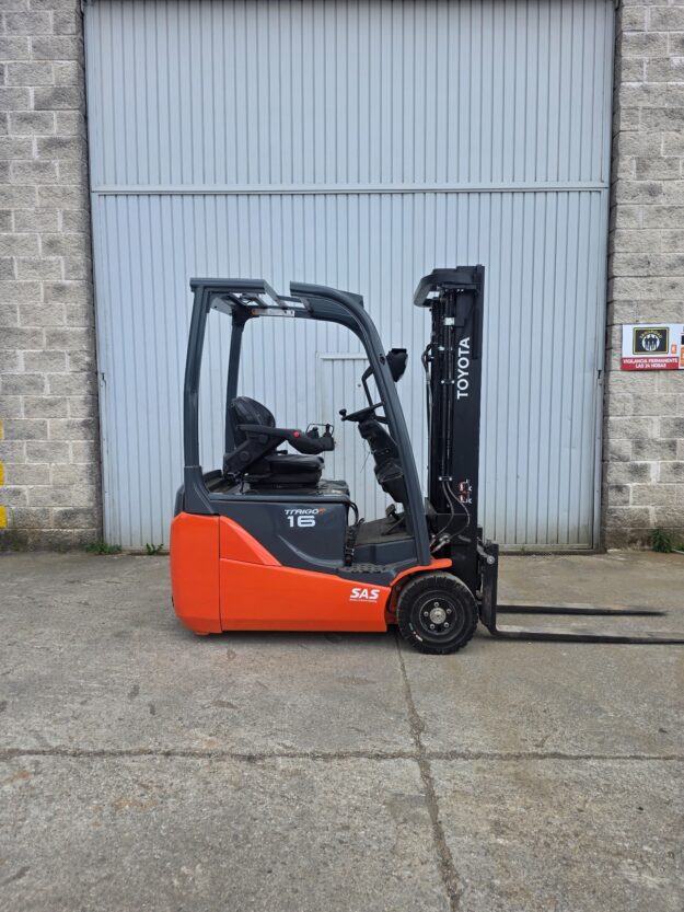 Toyota Traigo 48 16 2016