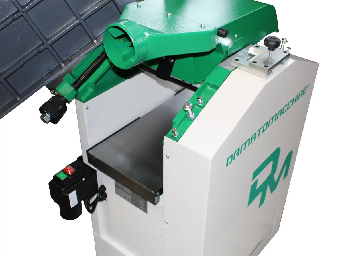 Damatomacchine System 260 Linear - detalle regruesado Cepilladora regruesadora Damatomacchine System 260 Linear DMCI250FS - zona de regruesado