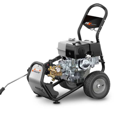 Fotografía oficial de la serie de hidrolimpiadoras Comet FDX Blade XL PRO; equipamiento según modelo.