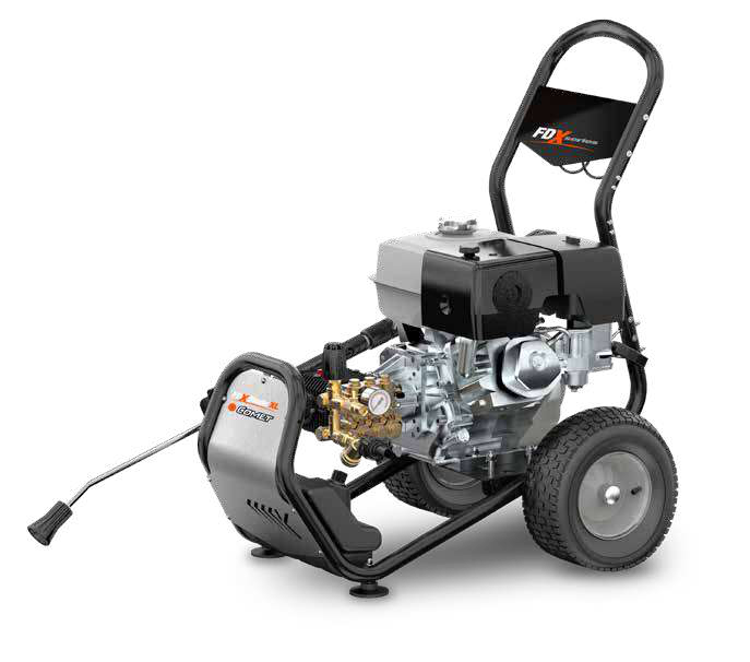 Fotografía oficial de la serie de hidrolimpiadoras Comet FDX Blade XL PRO; equipamiento según modelo.