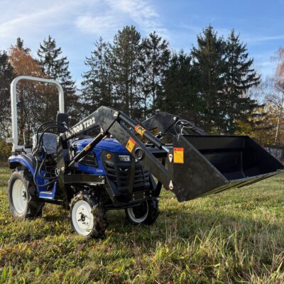 Tractor compacto TAUROS ZX25b 4x4 30 HP con pala frontal TZ02